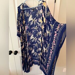 American Eagle Women’s Floral Kimono Type Shaw